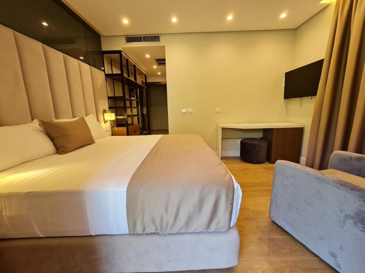 Hotel Aross Vlora Kültér fotó
