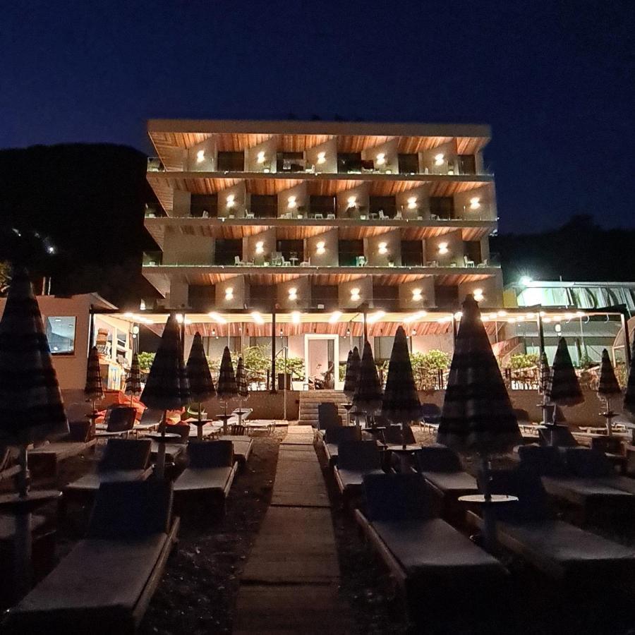 Hotel Aross Vlora Kültér fotó